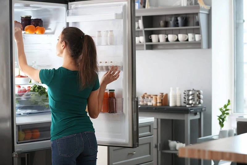 What would cause a refrigerator to stop getting cold?